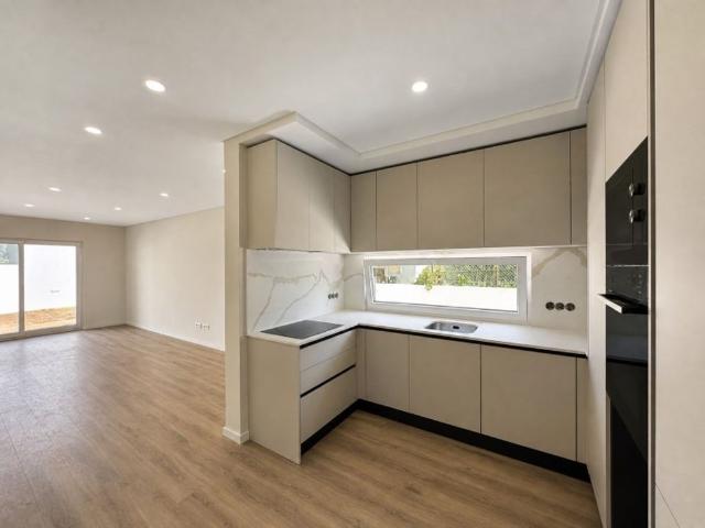 à venda Casa de 130 m2, Pinhal do General, Seixal, Setúbal