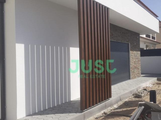 à venda Casa de 168 m2, Quinta das Laranjeiras, Seixal, Setúbal