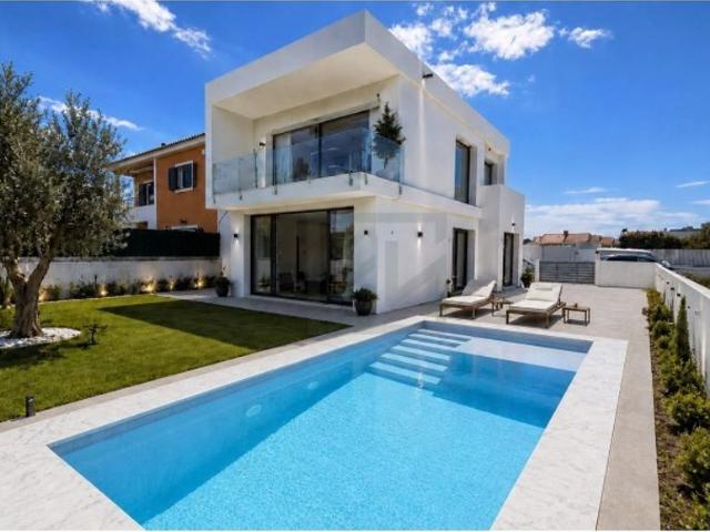 à venda Casa de 180 m2, Aroeira, Almada, Setúbal