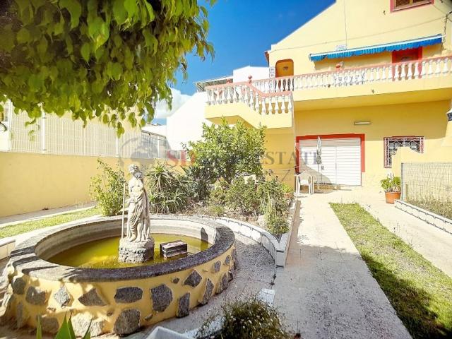 à venda Casa de alto padrão de 239 m2, Mexilhoeira da Carregacao, Lagoa, Faro