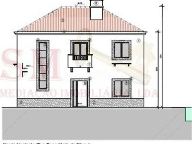 à venda Casa de 275 m2, Almada, Portugal