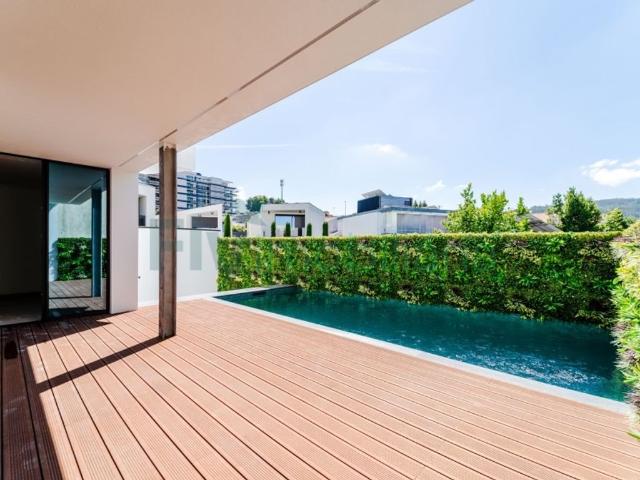 à venda Casa de 305 m2, Guimarães, Braga
