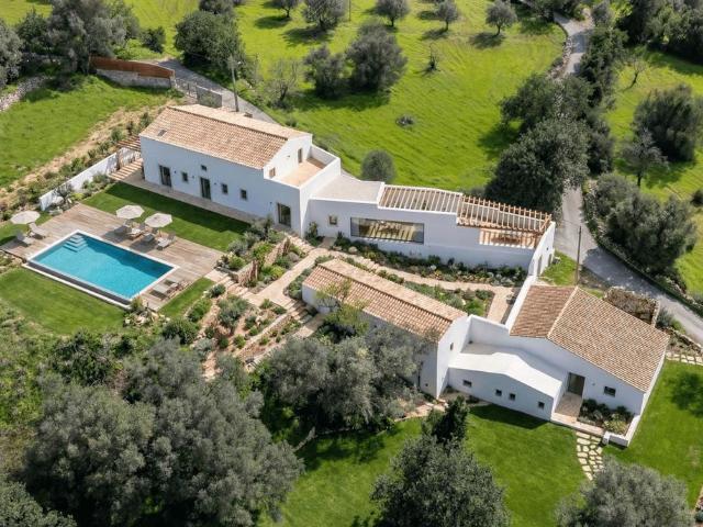 à venda Casa de 539 m2, Faro Sé e São Pedro, Portugal