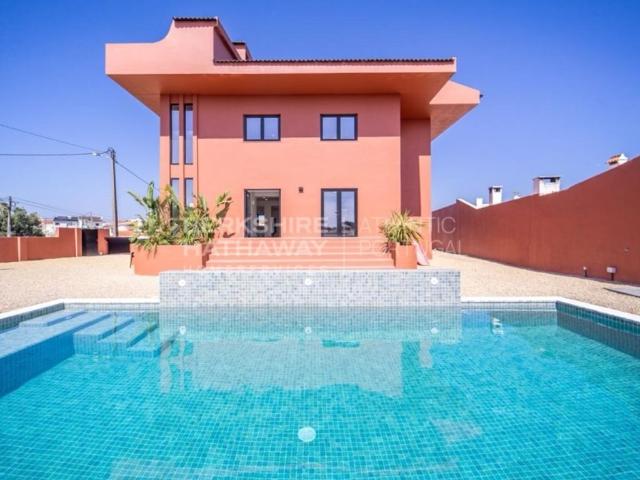 à venda Casa de alto padrão de 550 m2, Charneca de Caparica, Setúbal