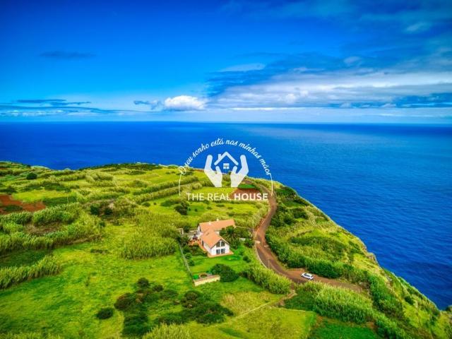 à venda Casa de campo de alto padrão de 139 m2, Porto Moniz, Portugal