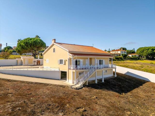 à venda Casa de campo de alto padrão de 182 m2 Lourinhã, Lisboa