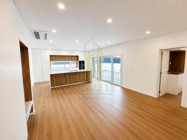à venda Casa de alto padrão de 125 m2, Pinhal do General, Seixal, Setúbal
