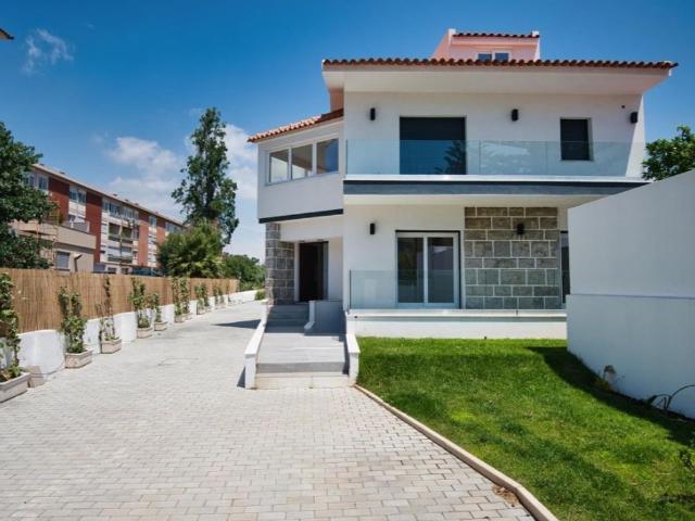 à venda Casa de alto padrão de 129 m2, Cascais e Estoril, Portugal
