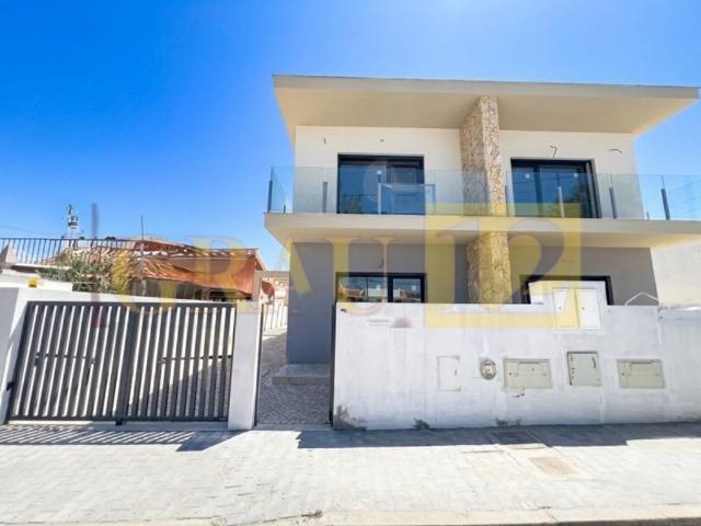 à venda Casa de alto padrão de 120 m2, Pinhal do General, Seixal, Setúbal