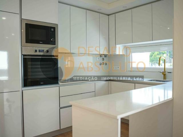 à venda Casa de alto padrão de 138 m2, Quinta das Laranjeiras, Seixal, Setúbal