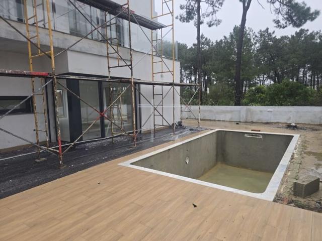 à venda Casa de alto padrão de 145 m2, Aroeira, Almada, Setúbal