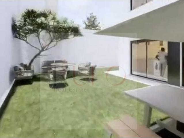 à venda Casa de alto padrão de 160 m2, Charneca de Caparica, Setúbal