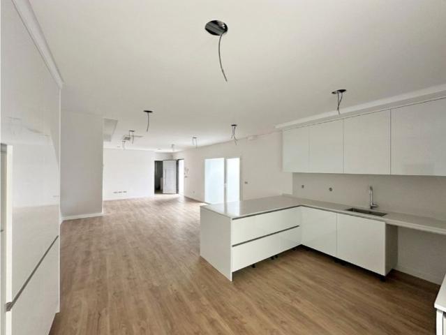 à venda Casa de alto padrão de 160 m2, Fernao Ferro, Seixal, Setúbal