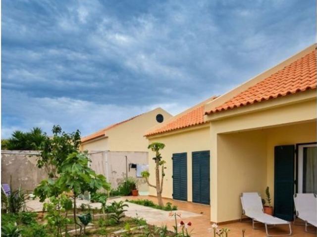 à venda Casa de alto padrão de 181 m2, Vila de Porto Santo, Madeira