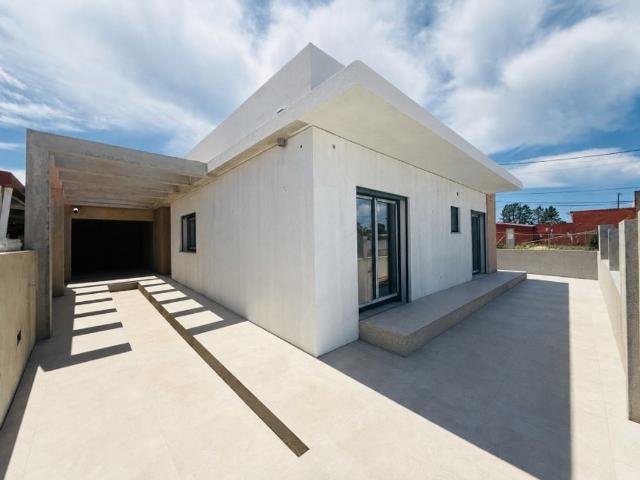 à venda Casa de alto padrão de 243 m2, Seixal, Portugal