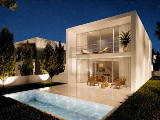 à venda Casa de alto padrão de 251 m2, Charneca de Caparica, Setúbal