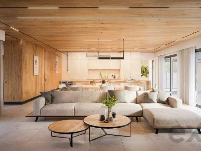 à venda Casa de alto padrão de 280 m2, Luz, Portugal