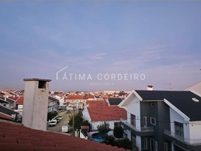 à venda Casa de alto padrão de 290 m2, Vale de Milhacos, Seixal, Setúbal