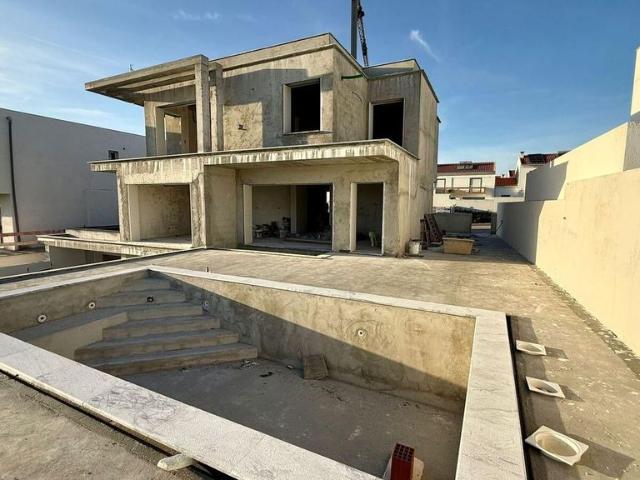 à venda Casa de alto padrão de 310 m2, Peniche, Leiria