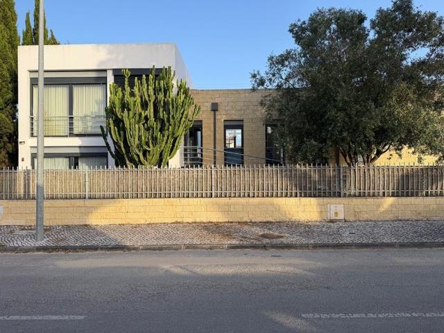 à venda Casa de alto padrão de 313 m2, Setúbal