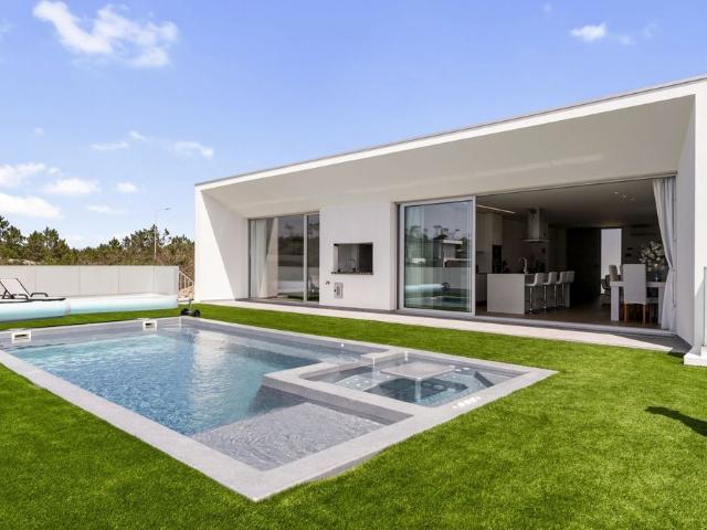 à venda Casa de alto padrão de 359 m2, Alcobaça, Leiria