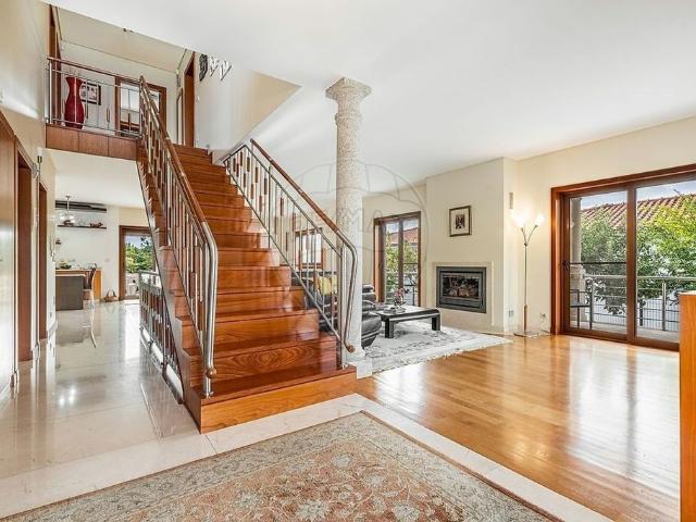 à venda Casa de alto padrão de 352 m2, Amares, Braga