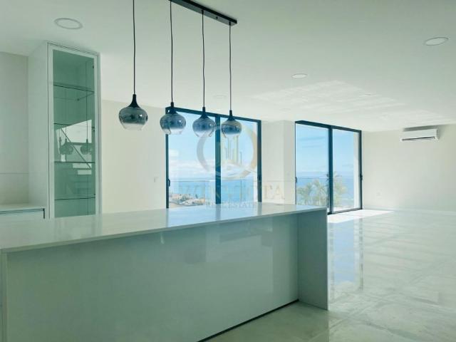 à venda Casa de alto padrão de 403 m2, Funchal, Madeira