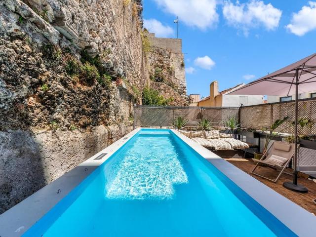 à venda Casa de alto padrão de 449 m2, Lisboa