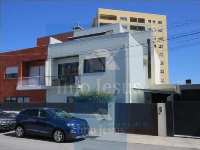 Casa de alto padrão de 450 m2, Estacao do Metro D. Joao II, Vila Nova de Gaia, Porto