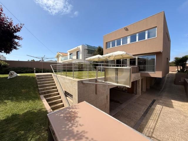 à venda Casa Exclusiva de 350 m2, Vila do Conde, Porto