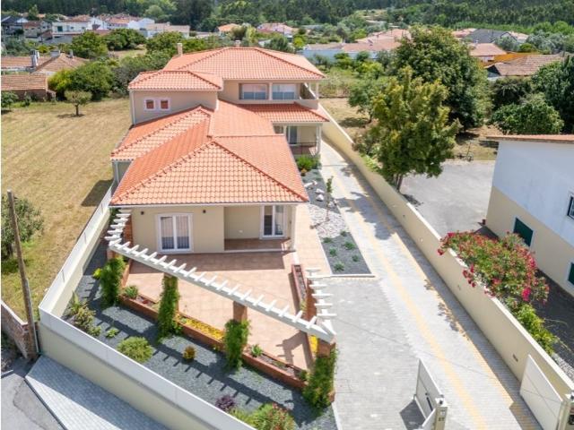 à venda Casa Exclusiva, Marinha Grande, Portugal
