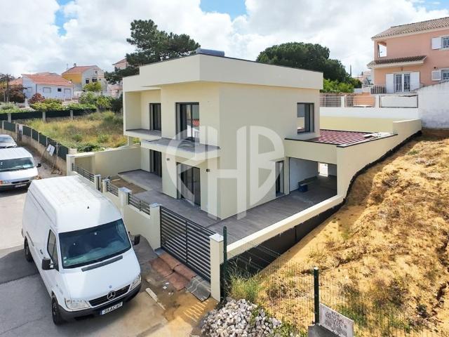 à venda Casa Exclusiva, Charneca de Caparica, Setúbal