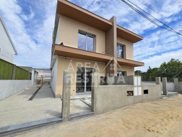 à venda Casa Exclusiva de 159 m2, Seixal, Portugal