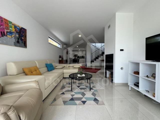 à venda Casa Exclusiva de 183 m2, Quintinha, Sesimbra, Setúbal