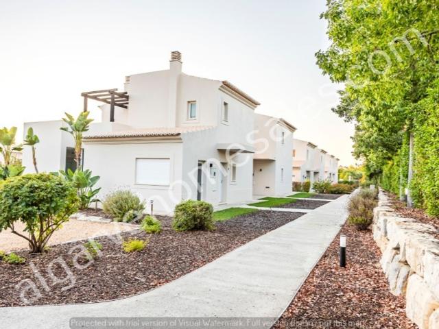 à venda Casa Exclusiva de 109 m2, Carvoeiro, Lagoa, Faro