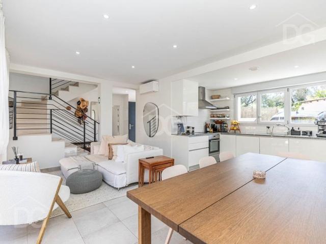 à venda Casa Exclusiva de 119 m2, Quartos, Loulé, Faro