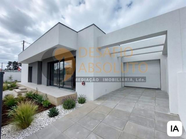 à venda Casa Exclusiva de 130 m2, Seixal, Portugal