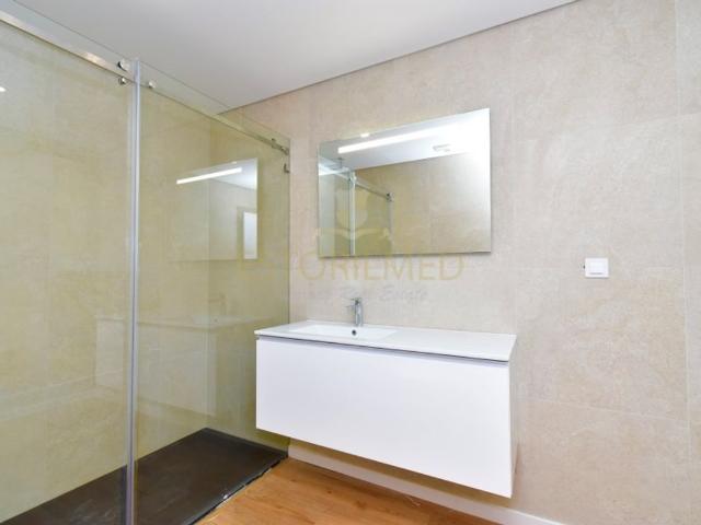 à venda Casa Exclusiva de 246 m2, Amoreira, Cascais, Lisboa