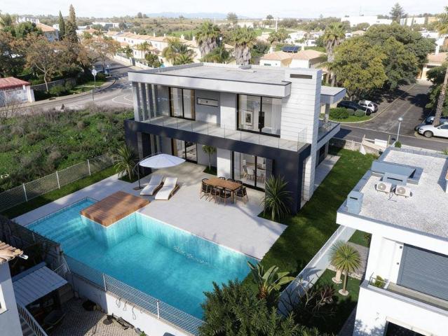 à venda Casa Exclusiva de 200 m2, Albufeira, Portugal