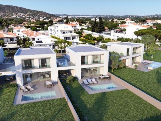 à venda Casa Exclusiva de 200 m2, Loulé, Portugal
