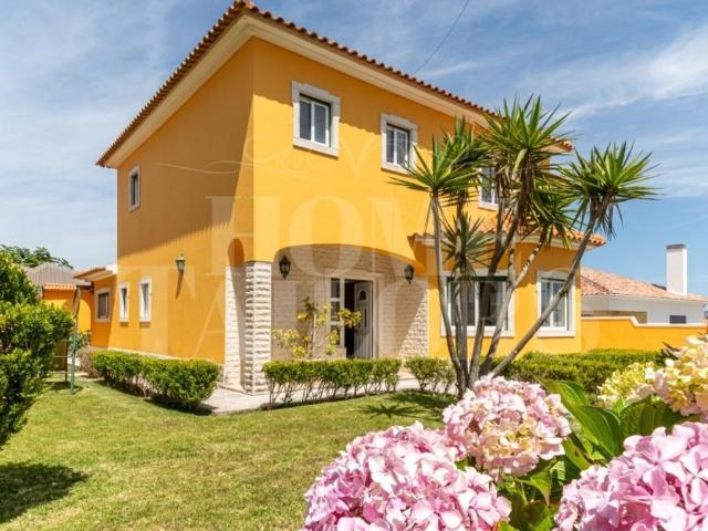 à venda Casa Exclusiva de 215 m2, Mafra, Portugal