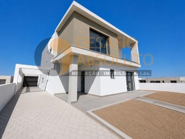 à venda Casa Exclusiva de 220 m2, Brejos de Azeitao, Setúbal