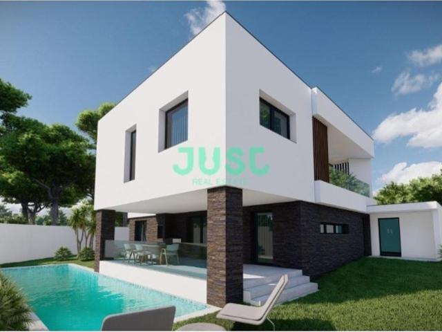 à venda Casa Exclusiva de 222 m2, Charneca da Caparica, Charneca de Caparica, Almada, Setúbal