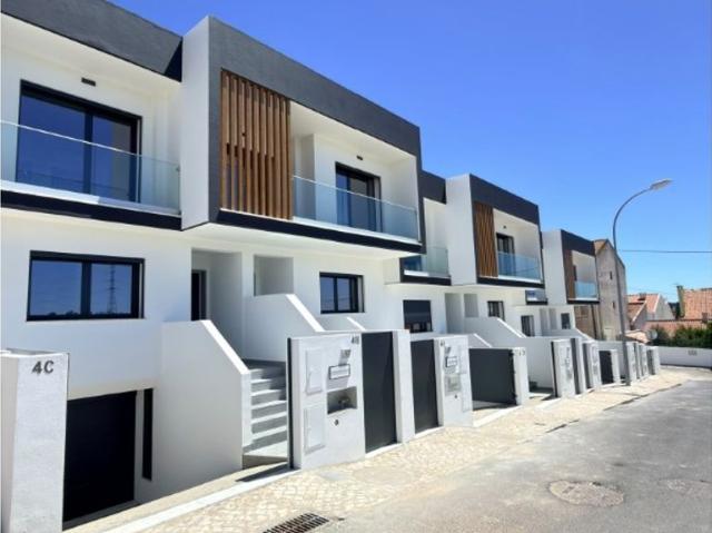 à venda Casa Exclusiva de 224 m2, Sintra, Portugal