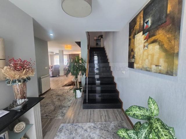 à venda Casa Exclusiva de 380 m2, Braga