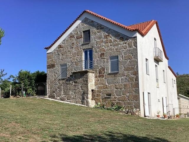 à venda Casa Exclusiva de 396 m2, Oliveira do Hospital, Portugal