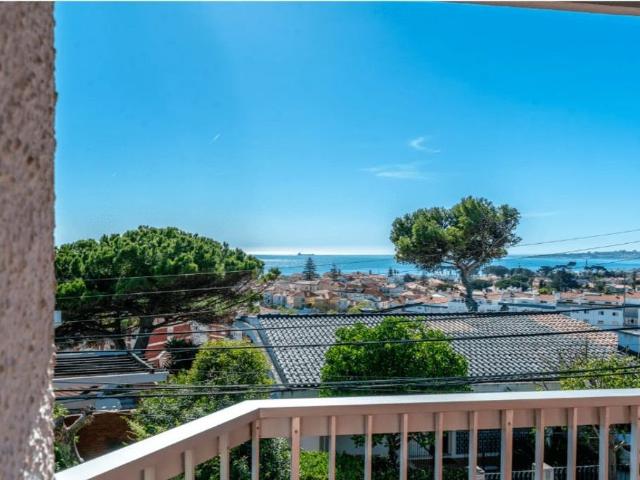 à venda Casa Exclusiva de 318 m2, Cascais, Portugal