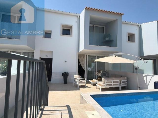 à venda Casa Exclusiva de 320 m2, Olhos de Agua, Albufeira, Faro