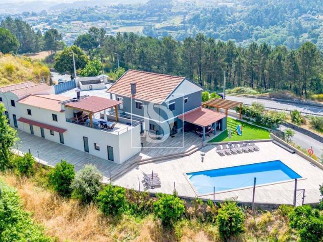 à venda Casa Exclusiva de 452 m2, Amarante, Portugal