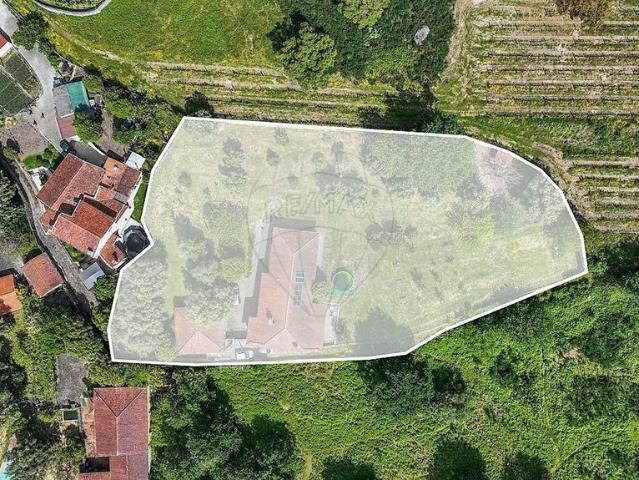 à venda Casa Exclusiva de 596 m2, Braga, Portugal